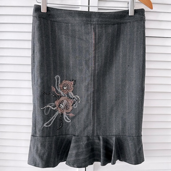 NWT Guess Pinstripe Pencil Skirt - Picture 3 of 6